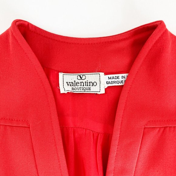 1970's Valentino Oversized Women's Red Blazer with Sewn in Shoulder Pads - Picture 3 of 13